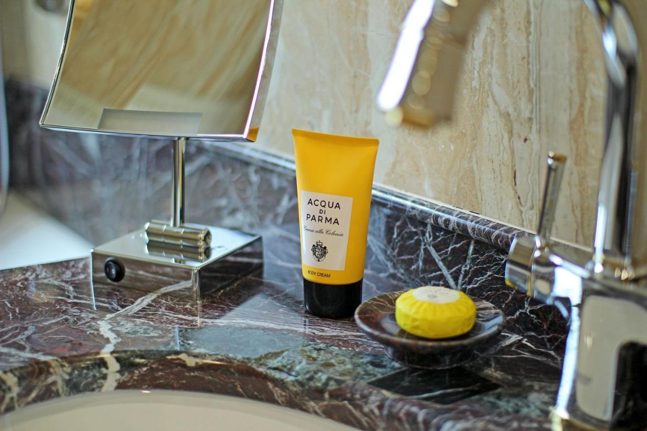Orion Hotel 비슈케크 외부 사진 Acqua di Parma products