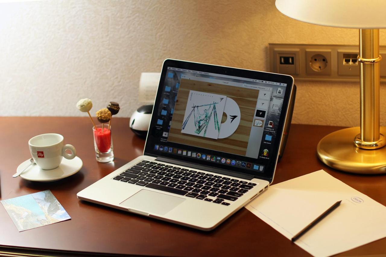 Orion Hotel 비슈케크 외부 사진 A Lenovo Yoga 2 Pro