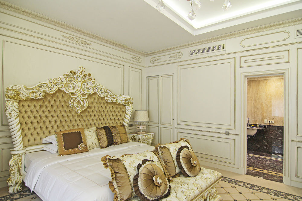 Orion Hotel 비슈케크 외부 사진 A bedroom in the hotel